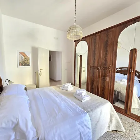 Marano - Bright 3 Bedrooms In The Center *