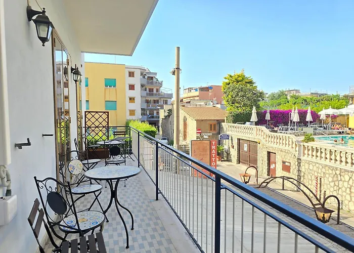 Marano - Bright 3 Bedrooms In The Center Lägenhet Sorrento