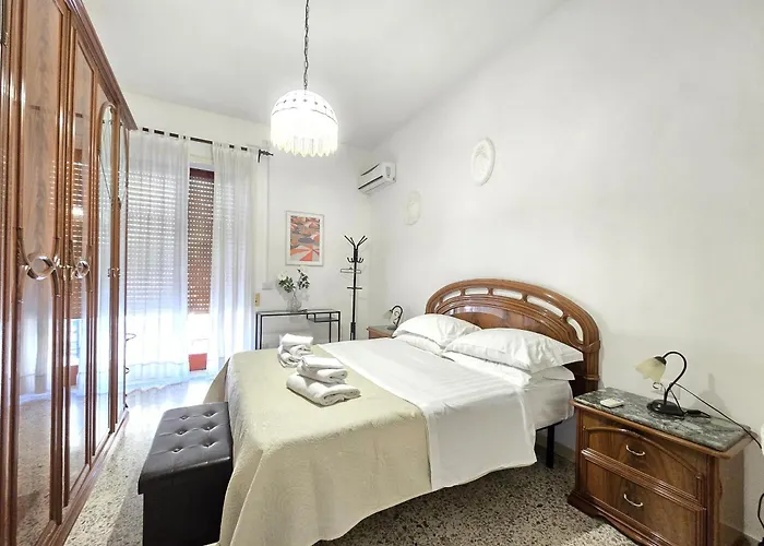 Lägenhet Marano - Bright 3 Bedrooms In The Center