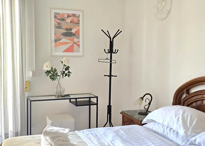 Lägenhet Marano - Bright 3 Bedrooms In The Center *