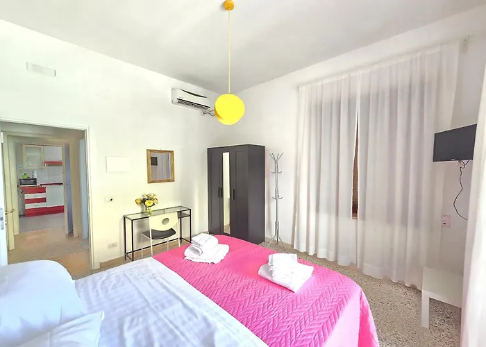 Lägenhet Marano - Bright 3 Bedrooms In The Center