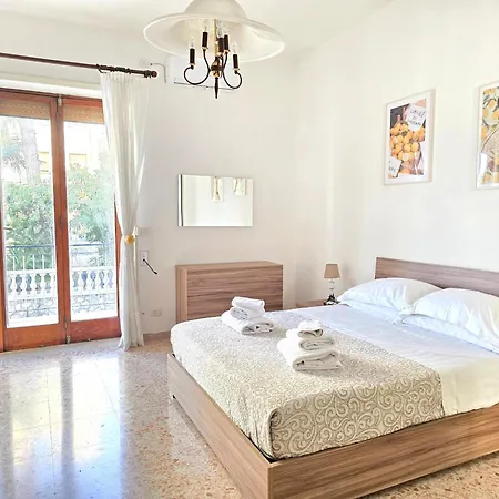 Marano - Bright 3 Bedrooms In The Center Lägenhet *