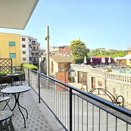 Marano - Bright 3 Bedrooms In The Center Lägenhet Sorrento