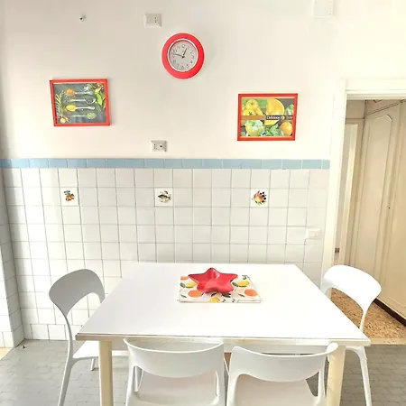 Marano - Bright 3 Bedrooms In The Center Апартаменты *