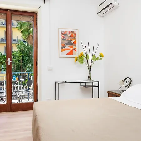 Marano - Bright 3 Bedrooms In The Center * سورينتو