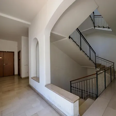 Marano - Bright 3 Bedrooms In The Center سورينتو