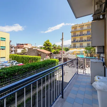 شقة Marano - Bright 3 Bedrooms In The Center سورينتو