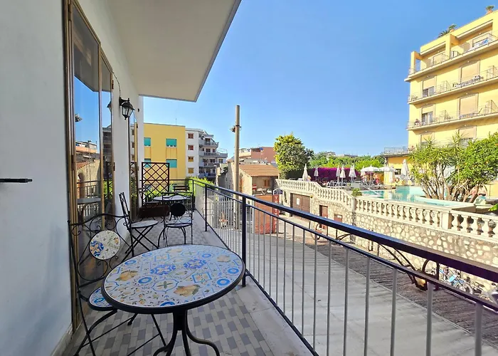 Apartment Marano - Bright 3 Bedrooms In The Center Sorrento