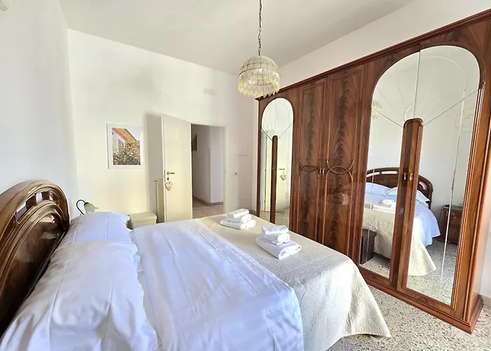 Marano - Bright 3 Bedrooms In The Center *