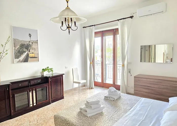 Marano - Bright 3 Bedrooms In The Center *