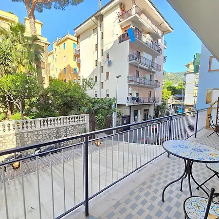 Marano - Bright 3 Bedrooms In The Center