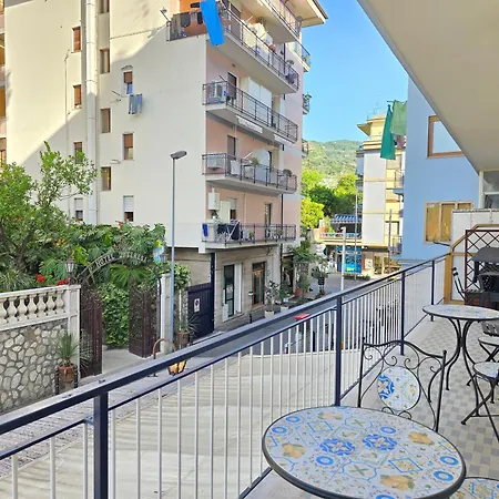 Marano - Bright 3 Bedrooms In The Center